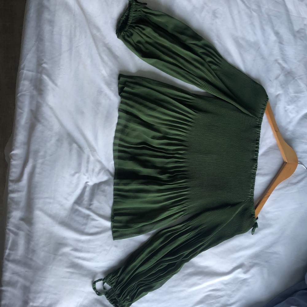 Aritzia Wilfred off the shoulder blouse